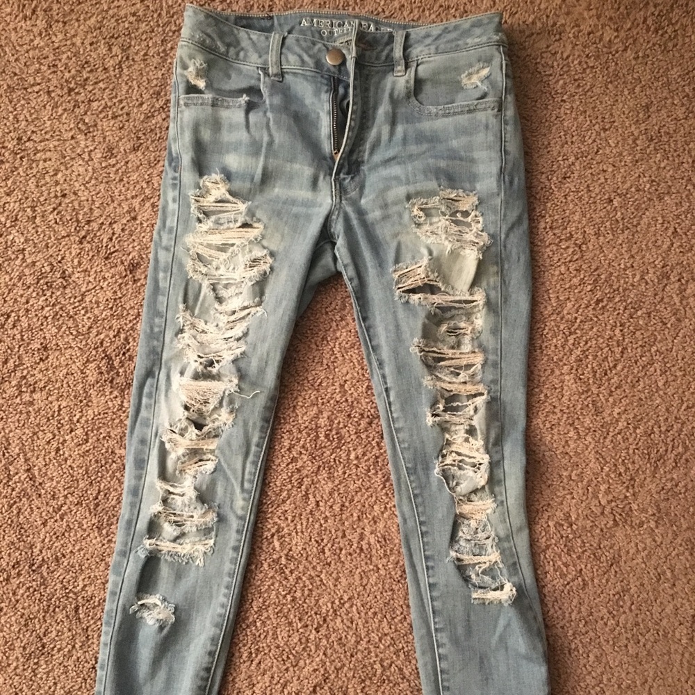 American Eagle Light Wash Ripped Denim